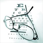 بررسی-مقایسه-حساسیت-کنتراست-عینک-و-لنز-تماسی-نرم-در-افراد-20-تا-30-سال